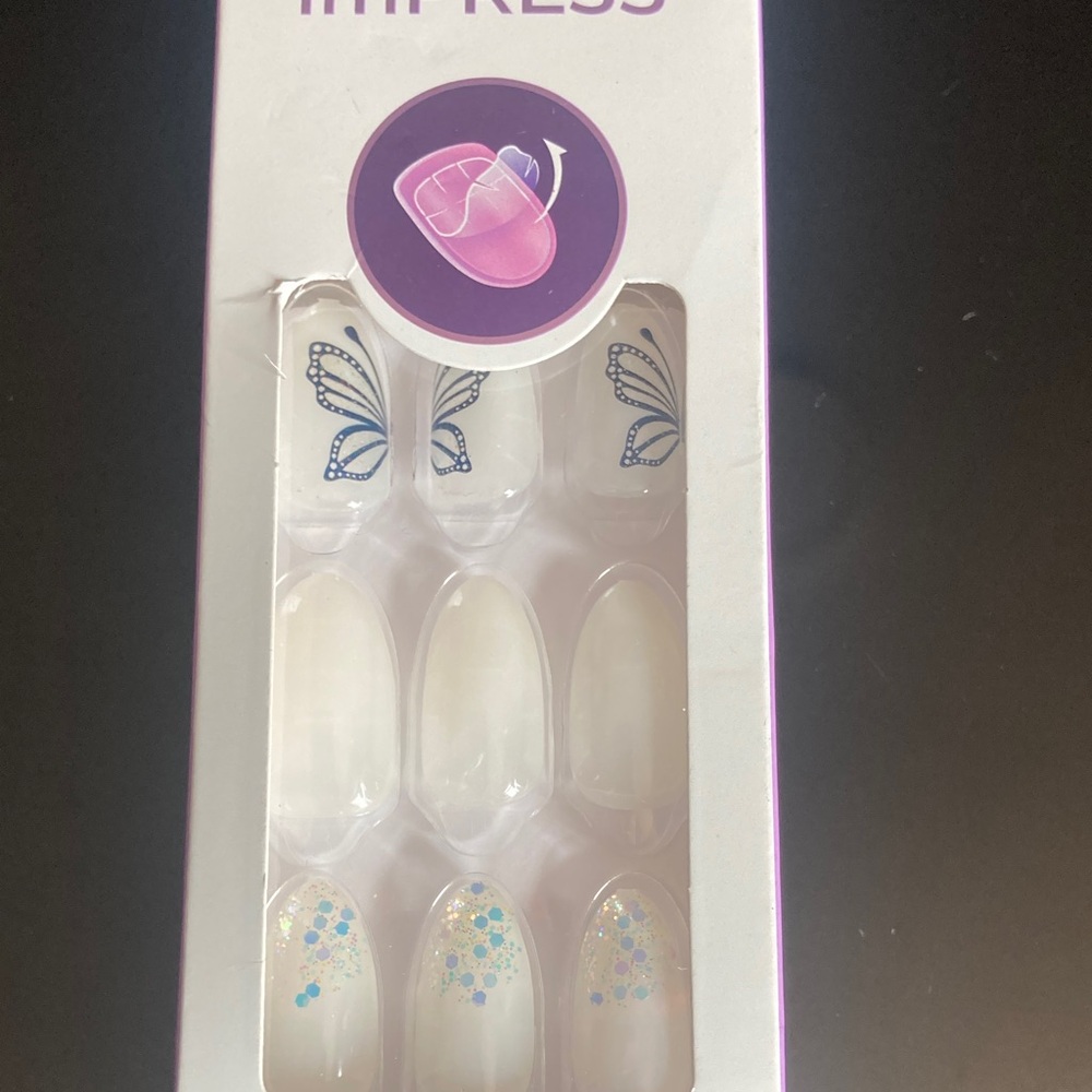 imPRESS Butterfly and Glitter Press-On Nails